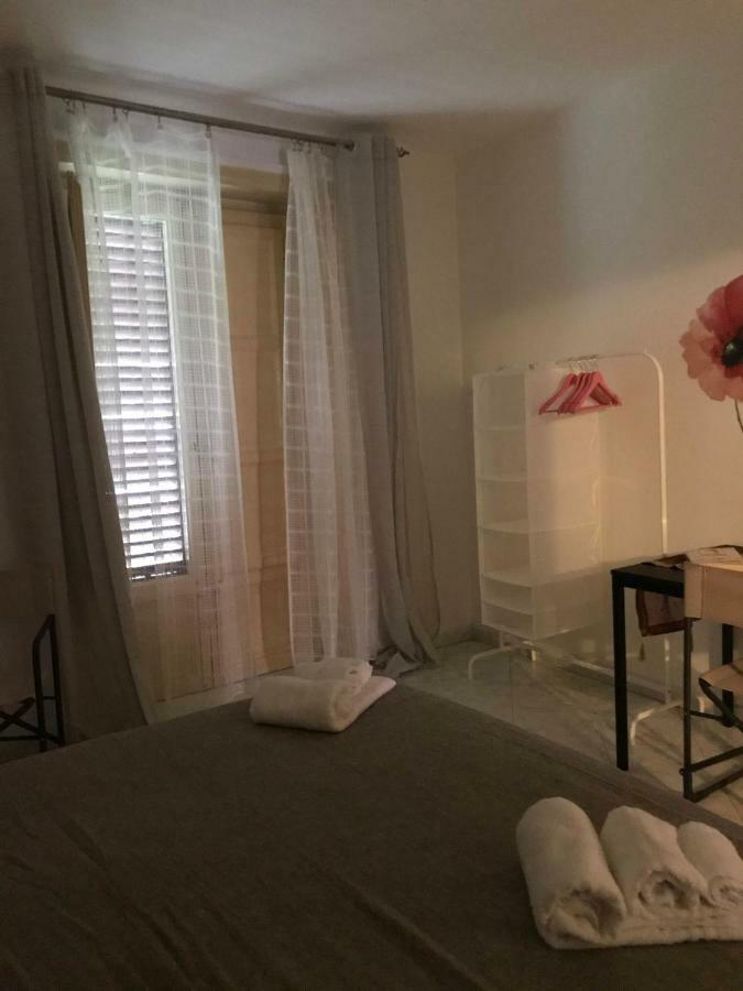 4 Passi Casa Vacanza Apartment Palermo Bagian luar foto